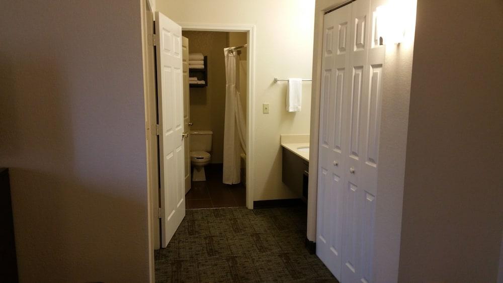 Hotel Staybridge Chicago-oakbrook Terrace By Ihg 3*