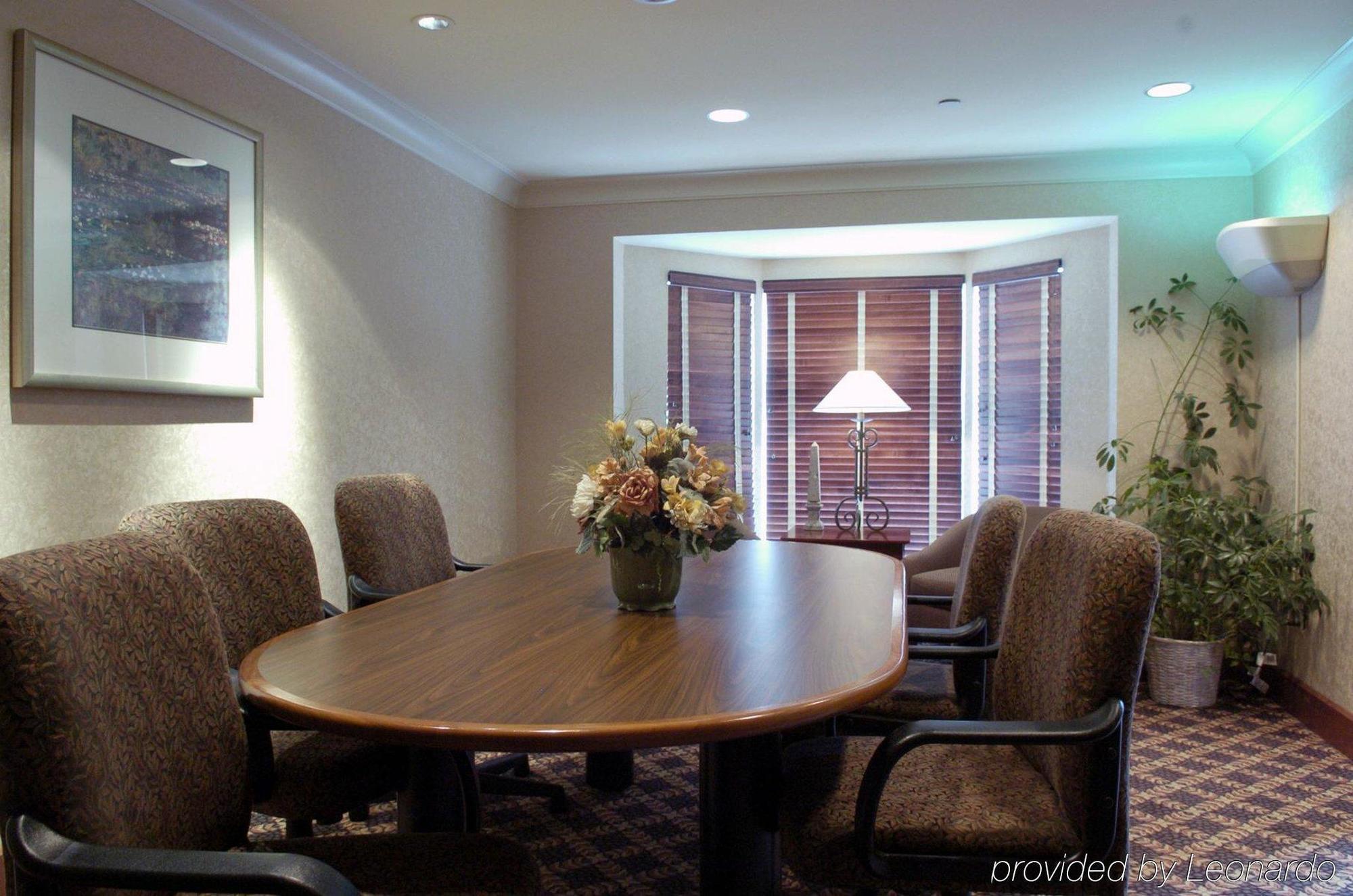 Hotel Staybridge Chicago-oakbrook Terrace By Ihg 3*