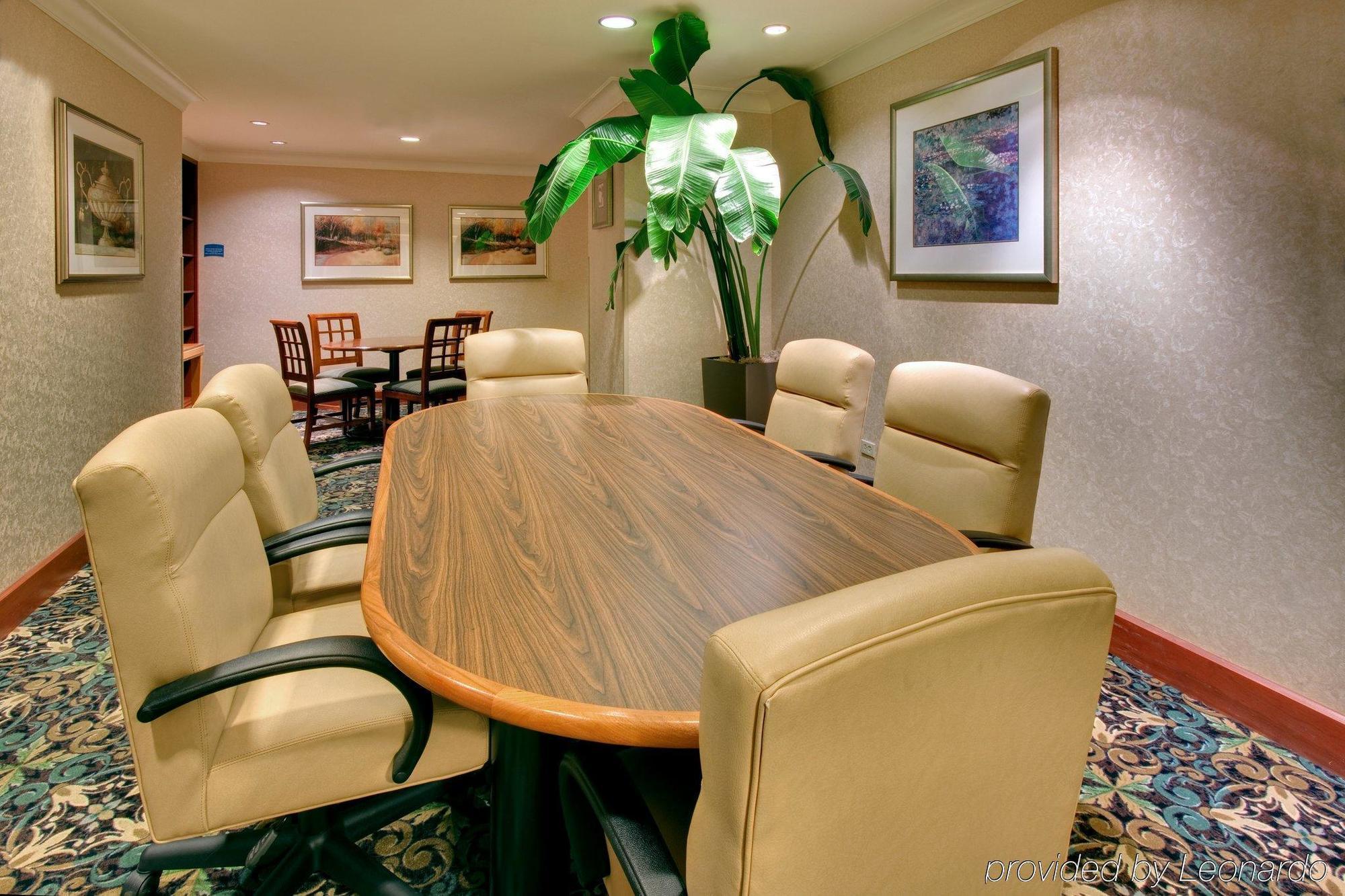 Staybridge Chicago-oakbrook Terrace By Ihg Hotel 3*