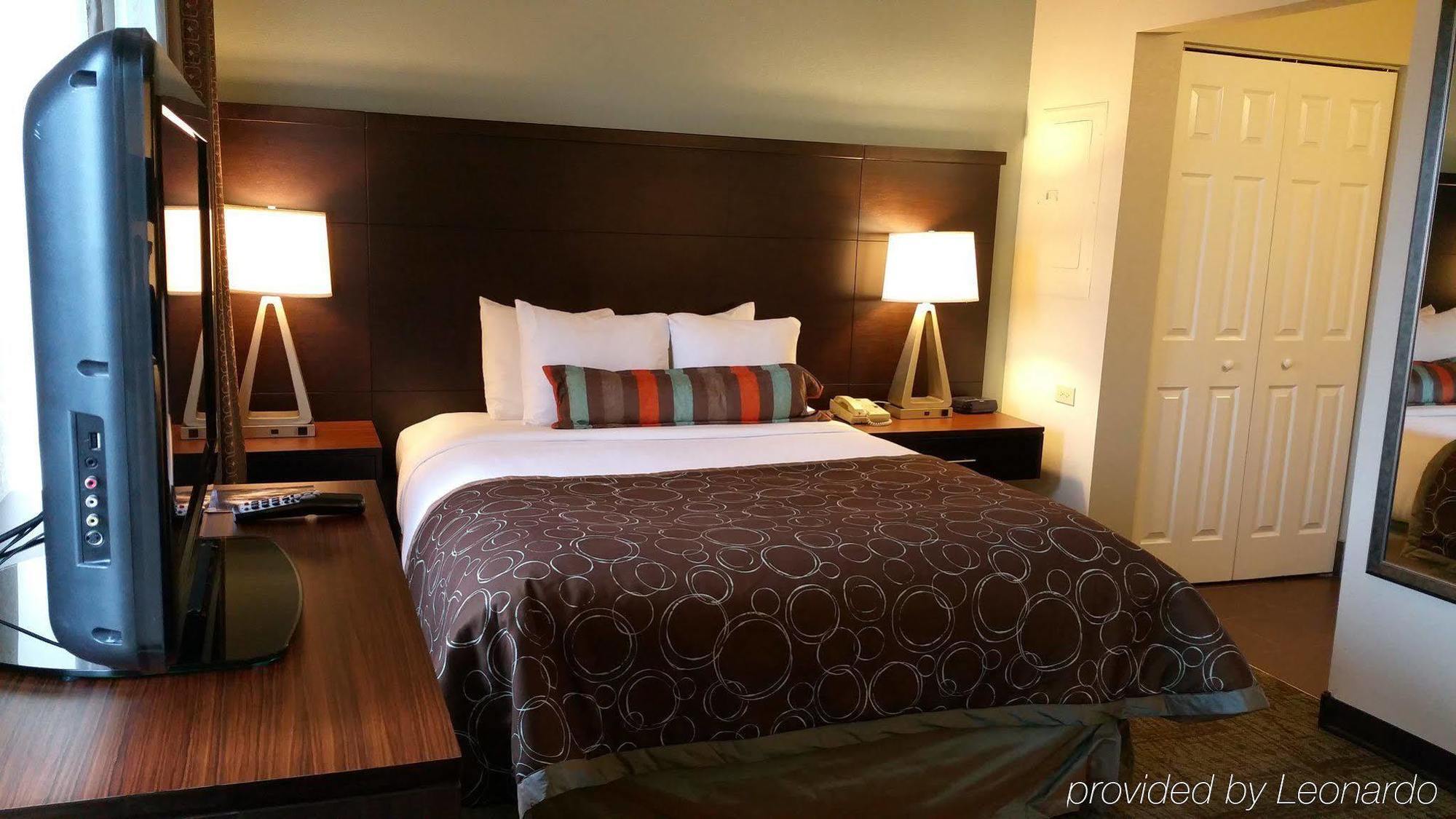 Staybridge Chicago-oakbrook Terrace By Ihg Hotel 3*